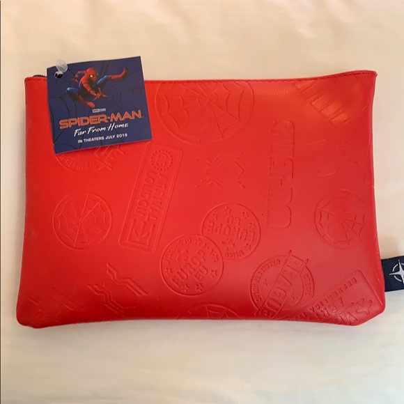 Accessories - Spider Man United Amenity kit new and unopened